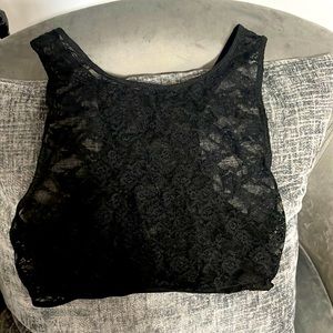 Lace cropped top H&M ✨5 for $25✨Bundle and Save!